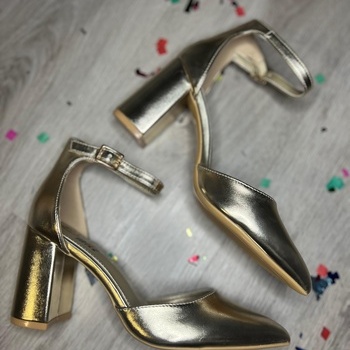 Papēžu kurpes ar siksniņu “gold” LEI-27