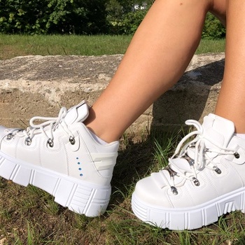 Augstās botes