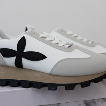 Botes NB761