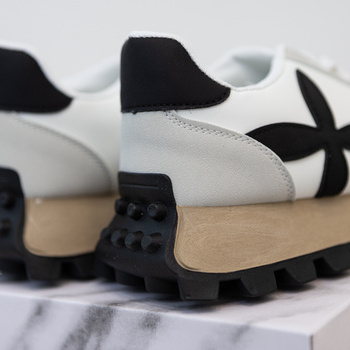 Botes NB761