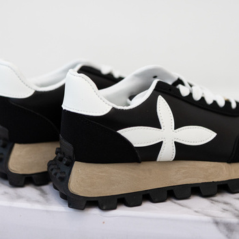Botes NB761