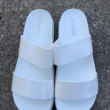 iešļūcenes