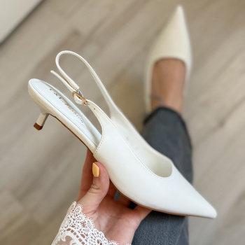 Kurpes ar mazu papēdīti BE-753