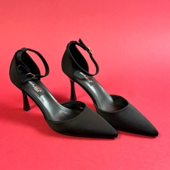 Kurpes ar siksniņu YES-1651