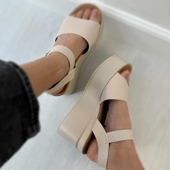 Platformas sandales