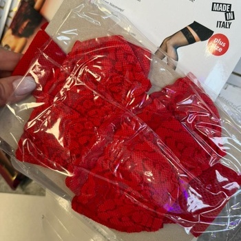 PLUS SIZE sarkanas tīklīņzeķes