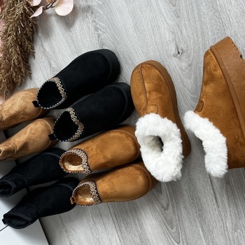 Ugg tipa zābaki ar pūku