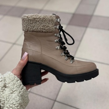 Šņorzābaki uz papēdi