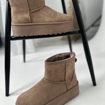 UGG 88-61
