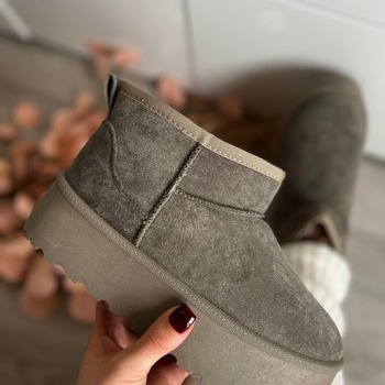 UGG 8917-5