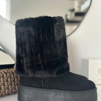 UGG ar pūku 0156